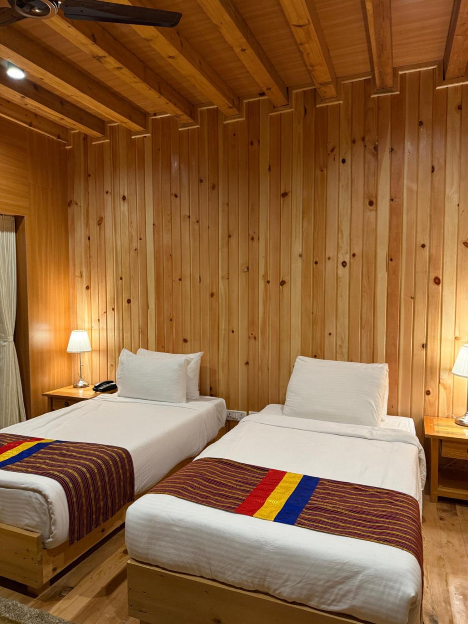 Spirit Of Bhutan Resort Paro Exterior foto